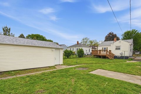 Tiny photo for 1729 Brown Street, Bettendorf, IA 52722 (MLS # 12638736)