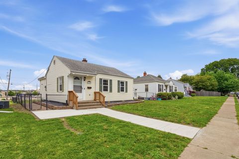 Tiny photo for 1729 Brown Street, Bettendorf, IA 52722 (MLS # 12638736)