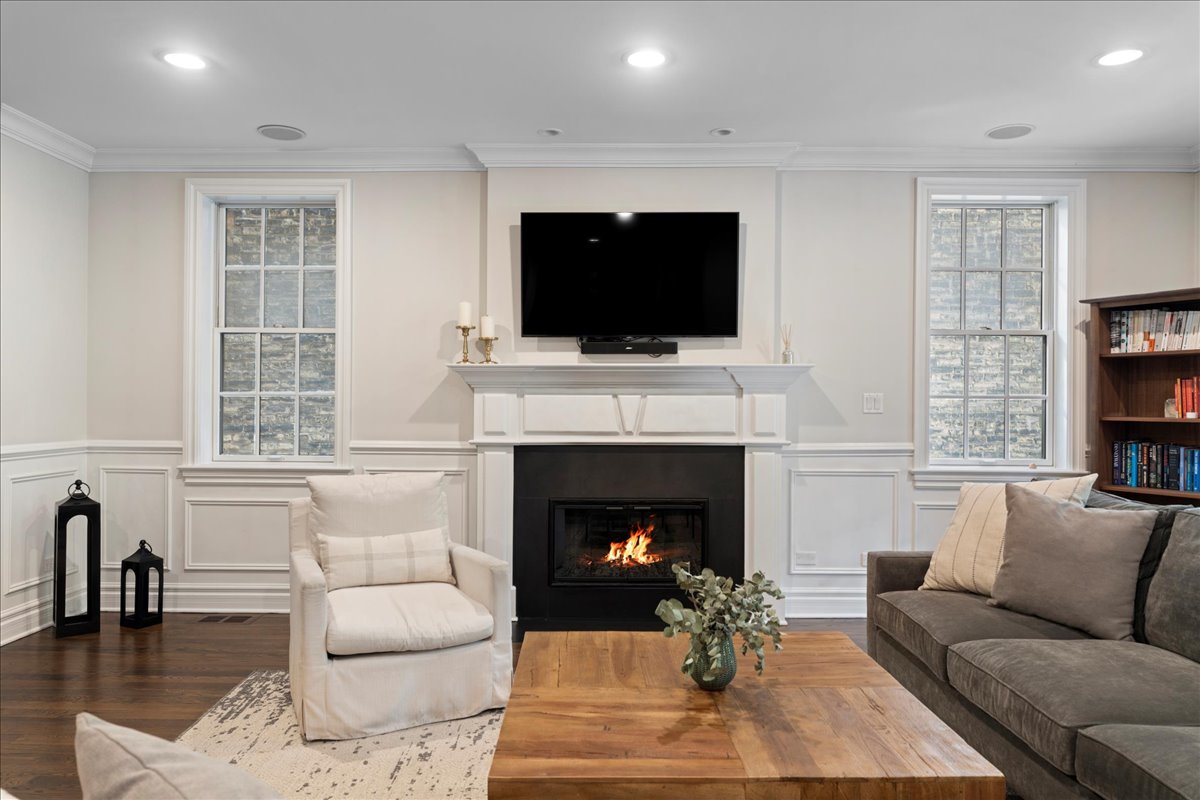 2446 N Racine Avenue 1F