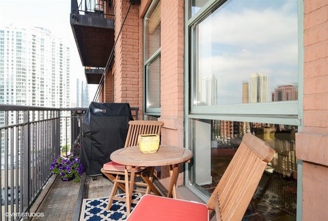 Tiny photo for 165 N Canal Street #1406, Chicago, IL 60606 (MLS # 12734256)
