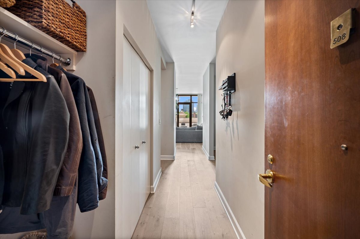 233 E 13TH Street 508