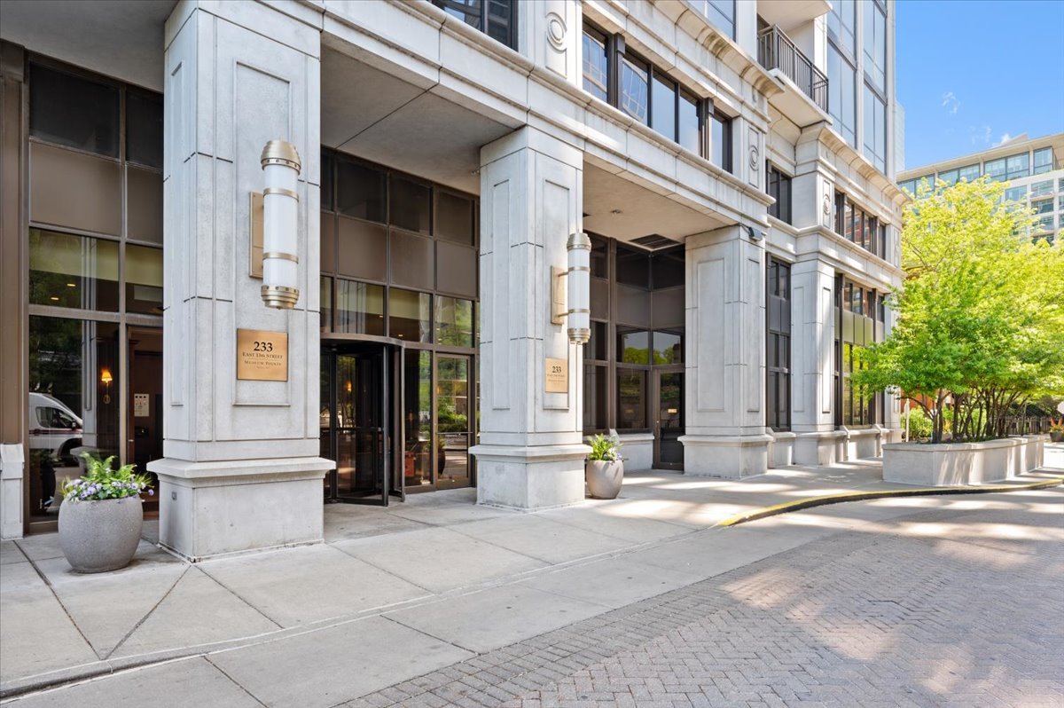 233 E 13TH Street 508