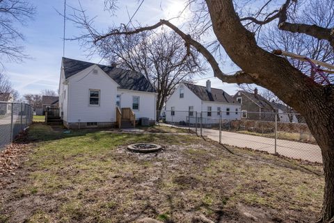 Tiny photo for 3418 TAYLOR Street, Davenport, IA 52806 (MLS # 12599835)