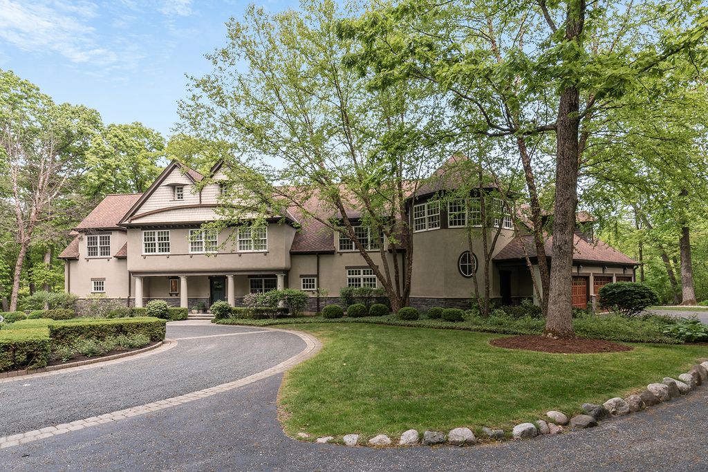 Photo for 145 Moffett Road, Lake Bluff, IL 60044 (MLS # 12391377)