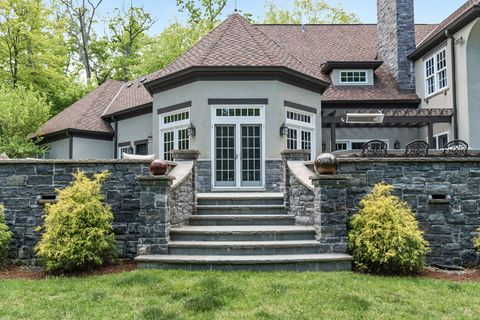 Tiny photo for 145 Moffett Road, Lake Bluff, IL 60044 (MLS # 12391377)