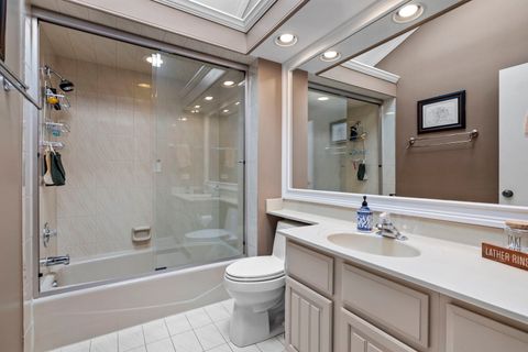 Tiny photo for 46 Oak Creek Drive, Burr Ridge, IL 60527 (MLS # 12554956)