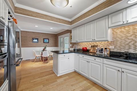 Tiny photo for 46 Oak Creek Drive, Burr Ridge, IL 60527 (MLS # 12554956)