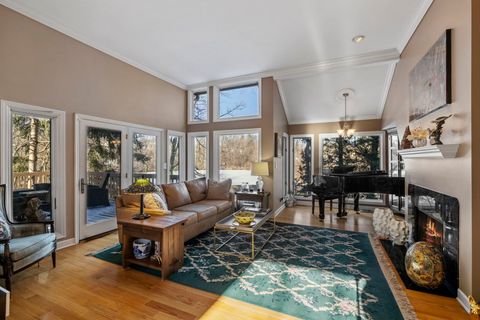 Tiny photo for 46 Oak Creek Drive, Burr Ridge, IL 60527 (MLS # 12554956)