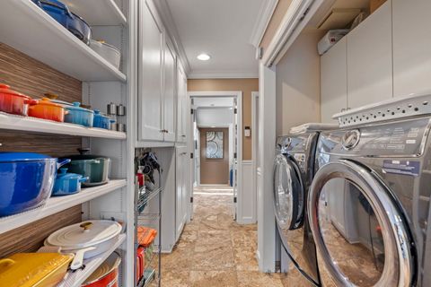 Tiny photo for 46 Oak Creek Drive, Burr Ridge, IL 60527 (MLS # 12554956)