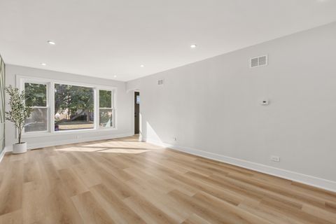 Tiny photo for 2641 Oak Street, Franklin Park, IL 60131 (MLS # 12492697)