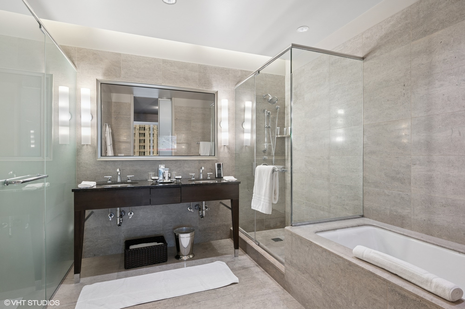 401 N Wabash Avenue 2236