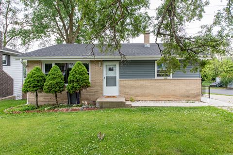 2631 W Greenwood Avenue Waukegan IL 60087