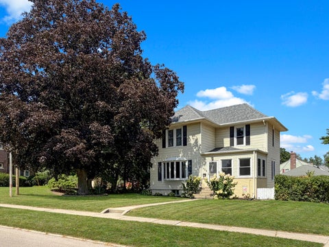 Photo of 1426 W Lincoln Boulevard, Freeport, IL 61032 (MLS # 12743432)