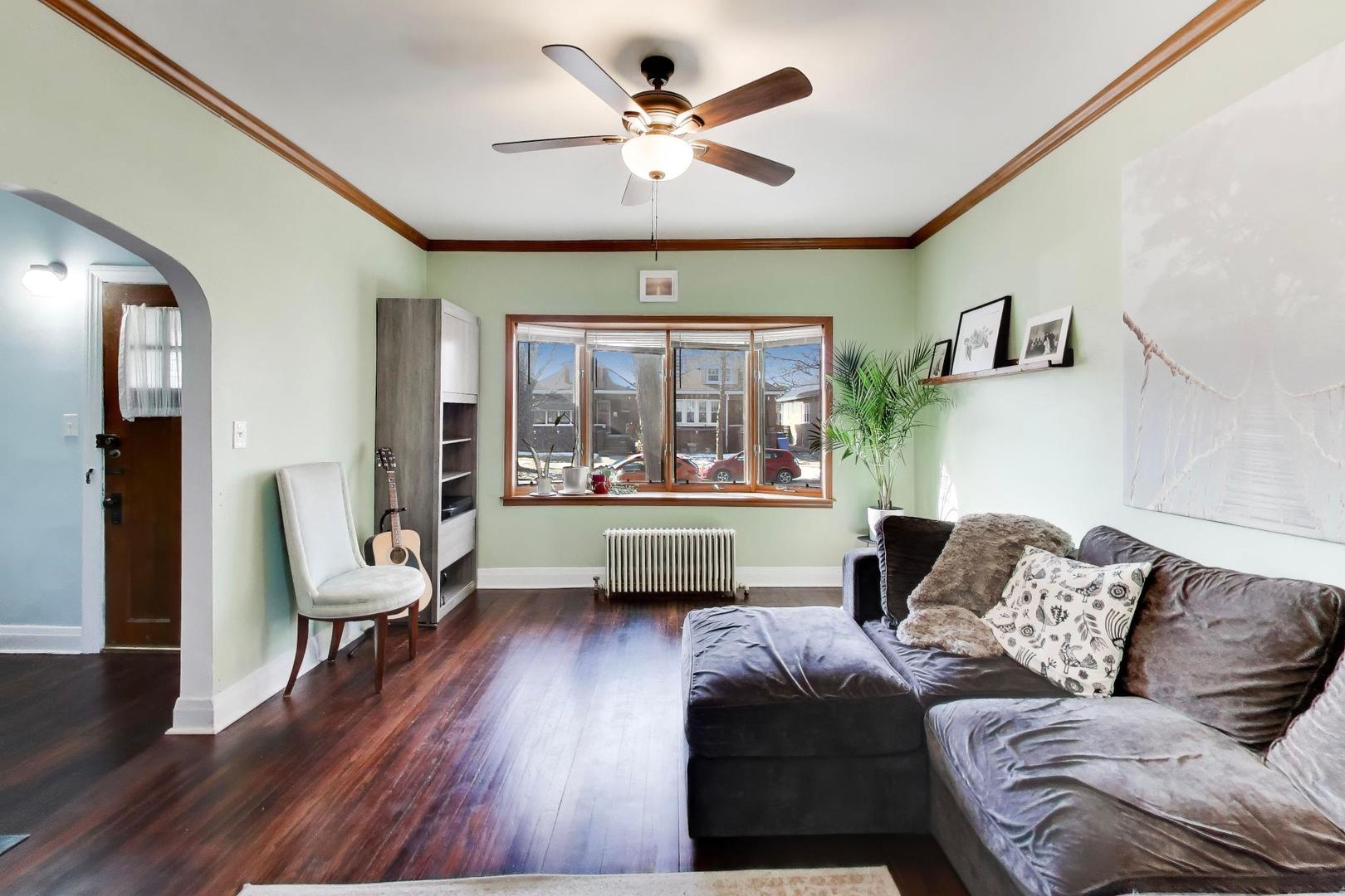 4721 N Kenton Avenue