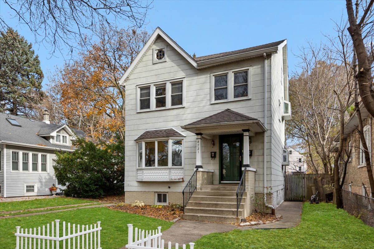 4721 N Kenton Avenue