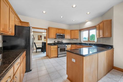 Tiny photo for 958 W Stonehedge Drive, Addison, IL 60101 (MLS # 12630791)