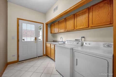 Tiny photo for 958 W Stonehedge Drive, Addison, IL 60101 (MLS # 12630791)
