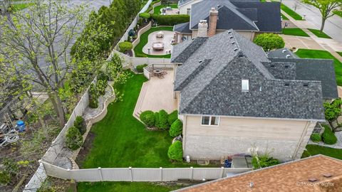 Tiny photo for 958 W Stonehedge Drive, Addison, IL 60101 (MLS # 12630791)