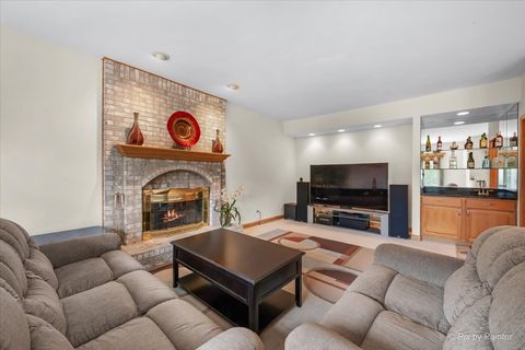 Tiny photo for 958 W Stonehedge Drive, Addison, IL 60101 (MLS # 12630791)