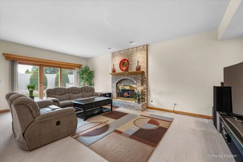 Tiny photo for 958 W Stonehedge Drive, Addison, IL 60101 (MLS # 12630791)