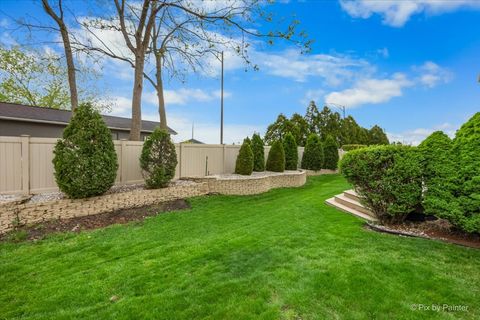 Tiny photo for 958 W Stonehedge Drive, Addison, IL 60101 (MLS # 12630791)