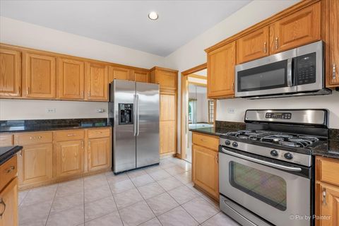 Tiny photo for 958 W Stonehedge Drive, Addison, IL 60101 (MLS # 12630791)