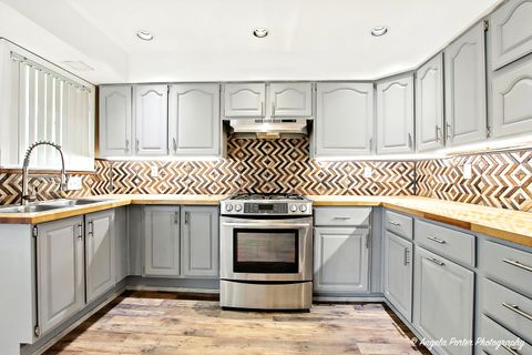 Tiny photo for 2100 Edina Boulevard, Zion, IL 60099 (MLS # 12492636)