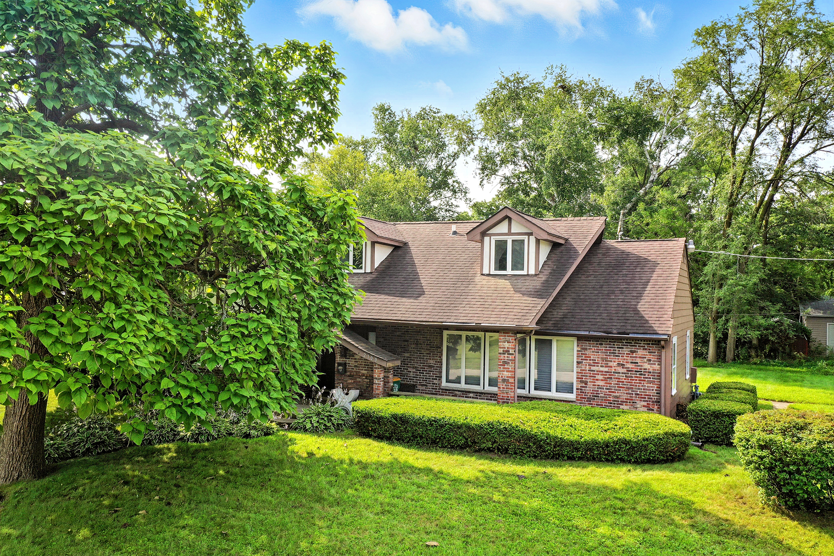 2100 Edina Boulevard