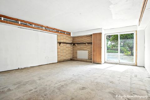 Tiny photo for 2100 Edina Boulevard, Zion, IL 60099 (MLS # 12492636)
