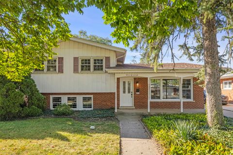Photo of 4433 W 100th Street, Oak Lawn, IL 60453 (MLS # 12455392)