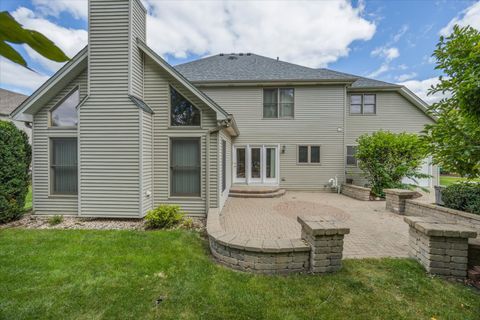 Tiny photo for 442 Mallard Point Drive, North Aurora, IL 60542 (MLS # 12508577)