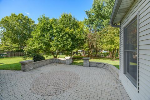 Tiny photo for 442 Mallard Point Drive, North Aurora, IL 60542 (MLS # 12508577)