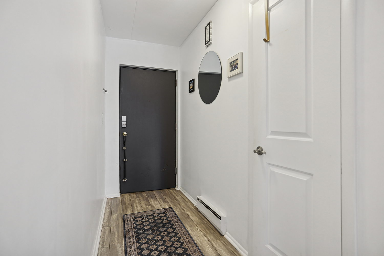 315 Marengo Avenue 2H