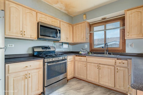 Tiny photo for 1605 S MAIN Street, Lombard, IL 60148 (MLS # 12690270)