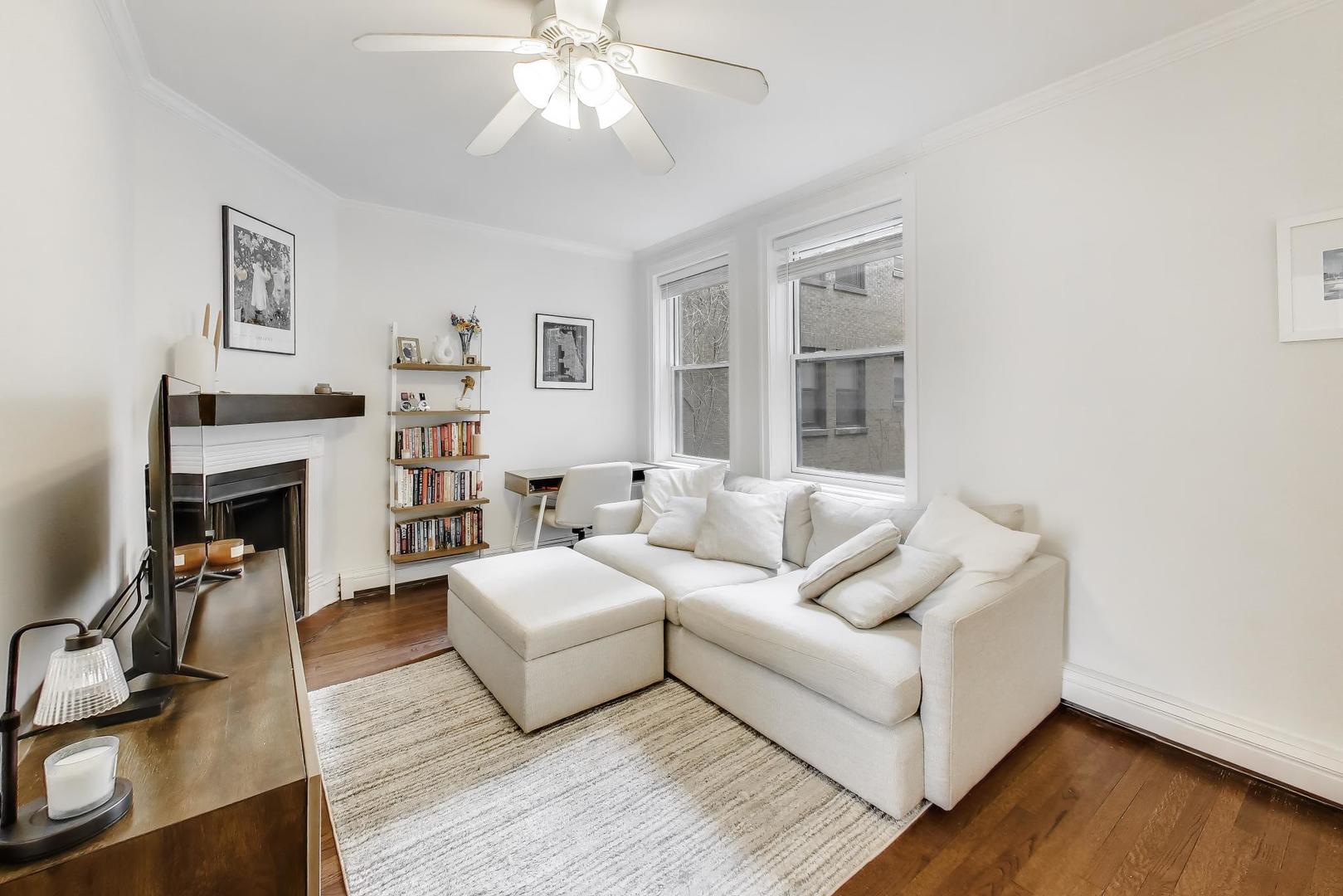 640 W Waveland Avenue 2F