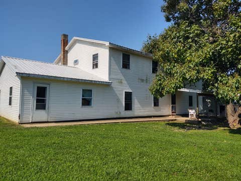 Photo of 425 King Hill Lane, Vienna, IL 62995 (MLS # 12684710)