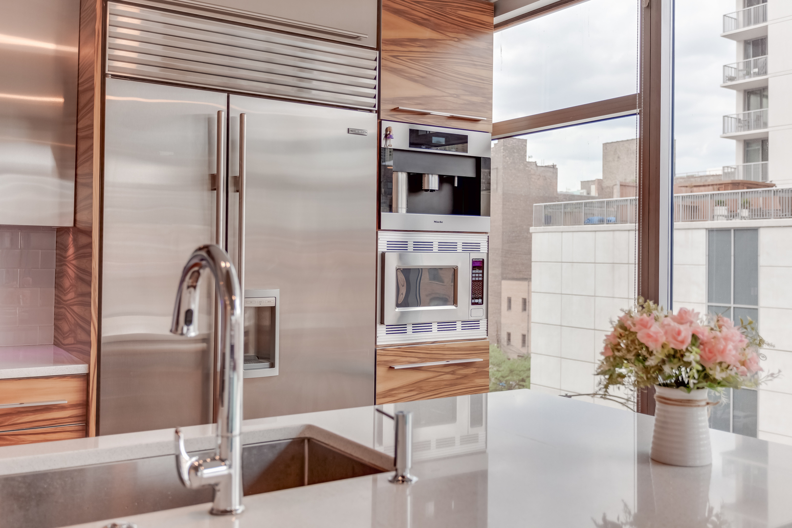 201 W Grand Avenue 501