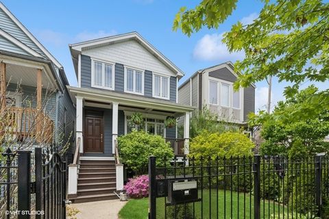 4340 N LAWNDALE Avenue Chicago IL 60618