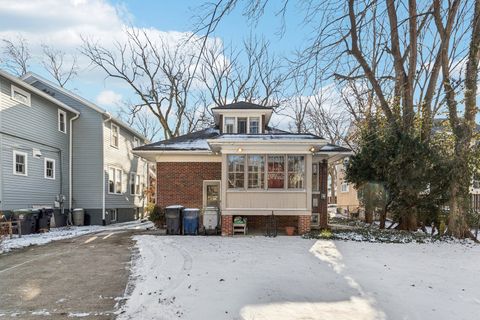 Tiny photo for 1201 Noyes Street, Evanston, IL 60201 (MLS # 12531651)