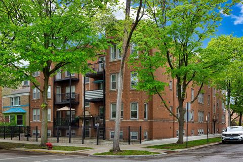 6254 N RICHMOND Street 1 Chicago IL 60659