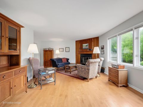 Tiny photo for 517 Renn Court, Wheaton, IL 60187 (MLS # 12626602)