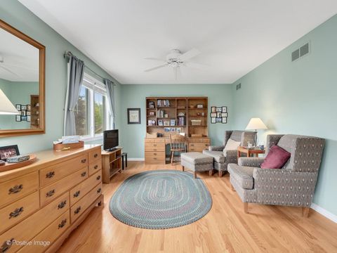 Tiny photo for 517 Renn Court, Wheaton, IL 60187 (MLS # 12626602)