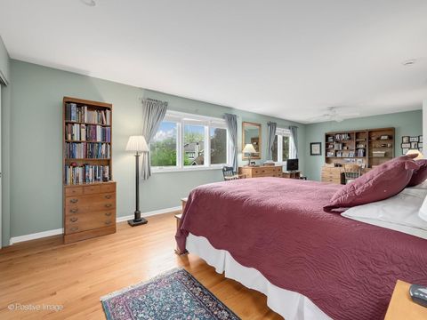 Tiny photo for 517 Renn Court, Wheaton, IL 60187 (MLS # 12626602)