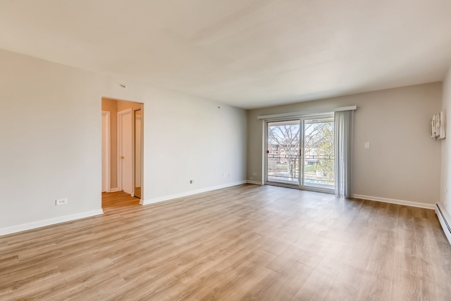 2206 S Goebbert Road 409