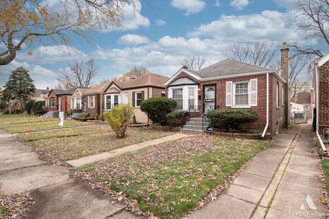 Tiny photo for 14204 S Eggleston Avenue, Riverdale, IL 60827 (MLS # 12567809)