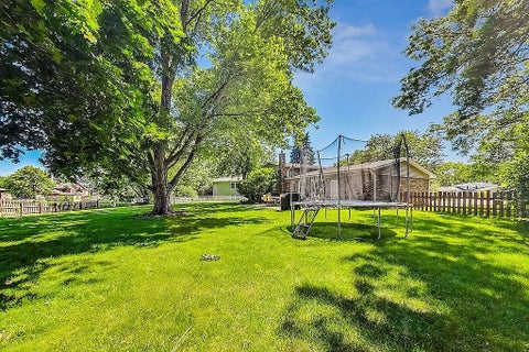 Tiny photo for 318 W Hackberry Drive, Arlington Heights, IL 60004 (MLS # 12693655)