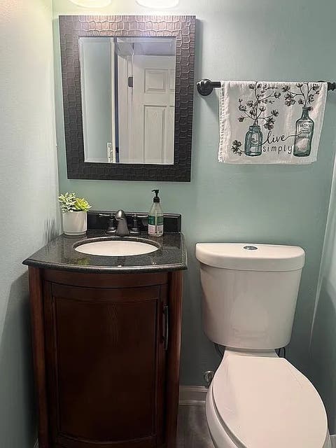 Tiny photo for 318 W Hackberry Drive, Arlington Heights, IL 60004 (MLS # 12693655)