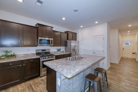 Tiny photo for 911 Darwin Street, North Aurora, IL 60542 (MLS # 12556179)