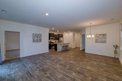 Tiny photo for 911 Darwin Street, North Aurora, IL 60542 (MLS # 12556179)