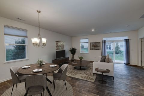 Tiny photo for 911 Darwin Street, North Aurora, IL 60542 (MLS # 12556179)